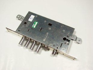 Замок для входных дверей 4-x ригельный с защелкой и вспомогательным замком под евроцилиндр Mottura 54797TSMSR54CR (5492) 5492 фото